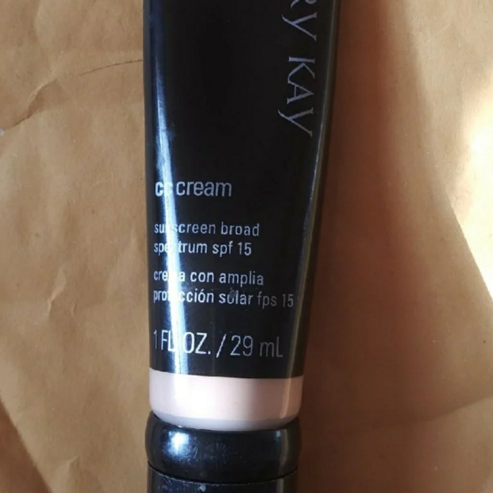 Mary Kay CC Cream (very light)
